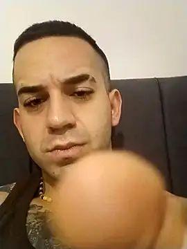 Snapshot of hazarcannn chatting on 12-03-25, 12:23 hazarcannn online show from 12-03-25, 12:23