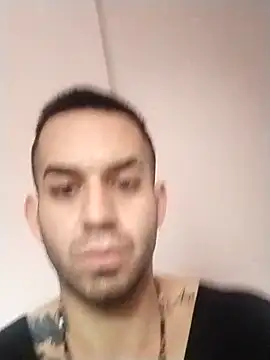 Snapshot of hazarcannn chatting on 11-28-25, 01:33 hazarcannn online show from 11-28-25, 01:33