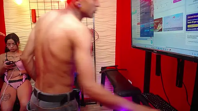 Isa n Jack online show from 12-19-25, 03:32