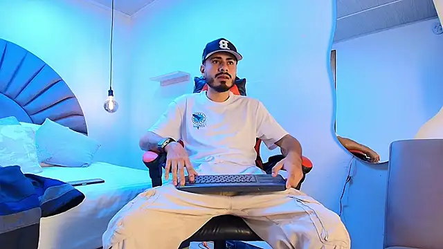 MatthewCullen online show from 03-01-26, 02:44