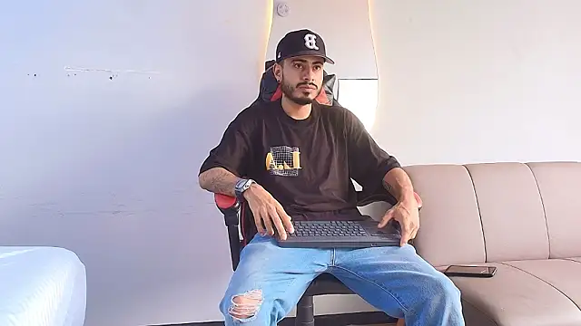 MatthewCullen online show from 02-11-26, 07:58