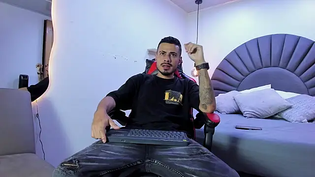 MatthewCullen online show from 04-04-26, 04:08