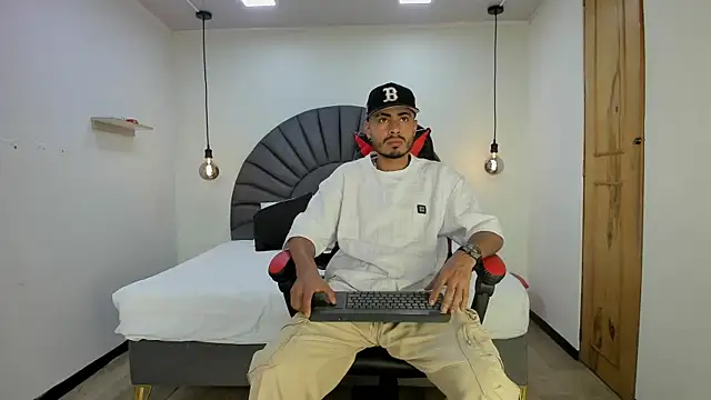 Snapshot of MatthewCullen chatting on 01-14-26, 08:34 MatthewCullen online show from 01-14-26, 08:34