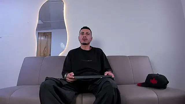 Snapshot of MatthewCullen chatting on 11-27-25, 06:30 MatthewCullen online show from 11-27-25, 06:30