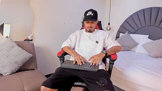 MatthewCullen online show from 03-11-26, 08:14