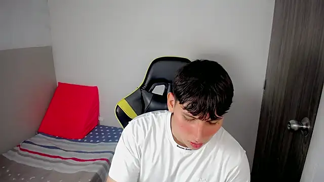 Snapshot of d_moneyy_ chatting on 02-23-26, 03:41 d moneyy online show from 02-23-26, 03:41