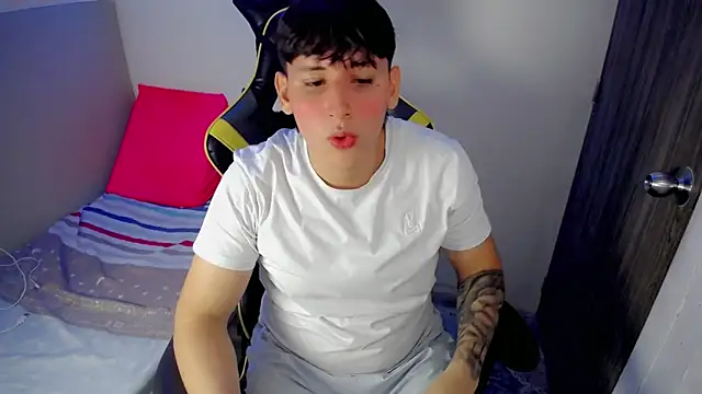 Snapshot of d_moneyy_ chatting on 02-22-26, 03:09 d moneyy online show from 02-22-26, 03:09