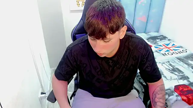 d moneyy  online show from 11-28-25, 08:31