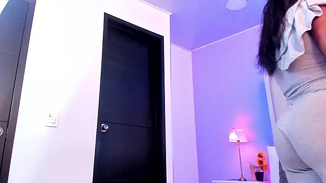 salome moon  online show from 02-04-26, 12:00