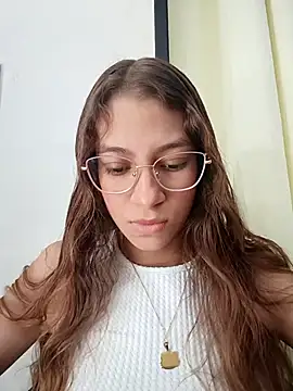 Snapshot of Vanneskk chatting on 12-18-25, 01:59 Vanneskk online show from 12-18-25, 01:59