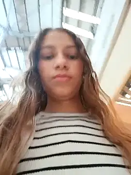 Vanneskk online show from 04-17-26, 08:33