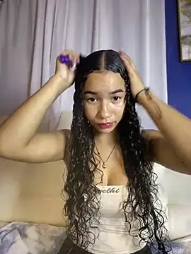 Snapshot of ZoeyFierce chatting on 05-17-26, 01:11 ZoeyFierce online show from 05-17-26, 01:11