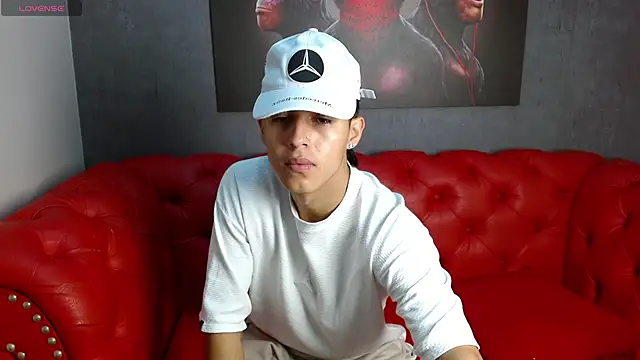 Ethan Jamees online show from 12-17-25, 02:44