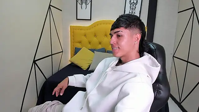 Snapshot of Ethan_Jamees chatting on 02-23-26, 07:36 Ethan Jamees online show from 02-23-26, 07:36