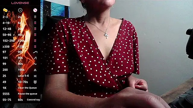 Snapshot of Whisperingfire chatting on 06-04-26, 07:51 Whisperingfire online show from 06-04-26, 07:51