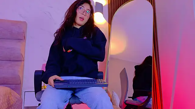 Mia Cullen online show from 02-05-26, 11:50