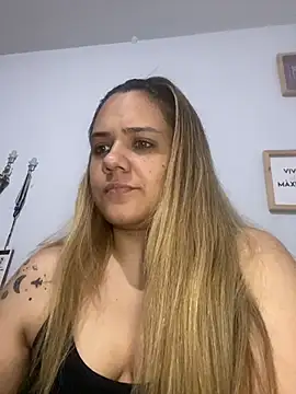 Snapshot of LoreinnFox chatting on 04-08-26, 03:52 LoreinnFox online show from 04-08-26, 03:52