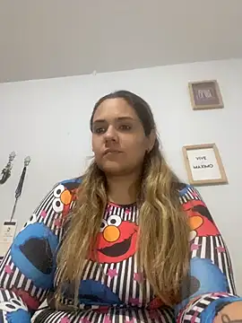 Snapshot of LoreinnFox chatting on 04-23-26, 03:57 LoreinnFox online show from 04-23-26, 03:57
