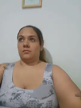 Snapshot of LoreinnFox chatting on 05-16-26, 09:47 LoreinnFox online show from 05-16-26, 09:47