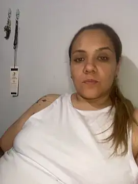 Snapshot of LoreinnFox chatting on 04-16-26, 03:51 LoreinnFox online show from 04-16-26, 03:51