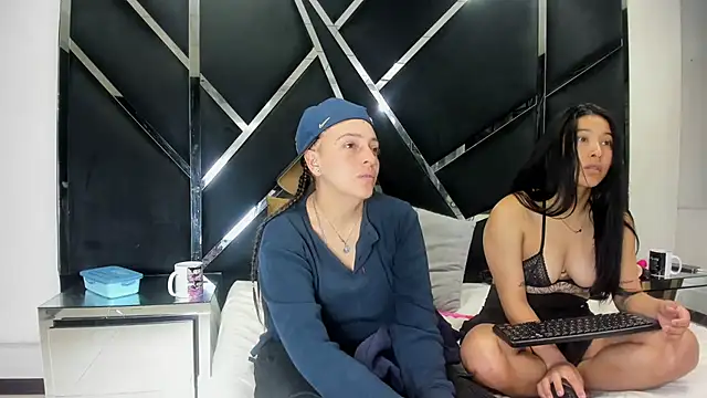 Alyssa Noah online show from 04-18-26, 03:31