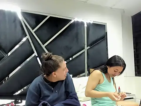 Alyssa Noah online show from 04-05-26, 03:02