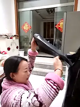 mimi2052 online show from 12-19-25, 01:09