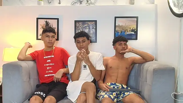 COUPLES BOYS online show from 02-15-26, 01:28