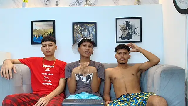 COUPLES BOYS online show from 03-01-26, 01:49