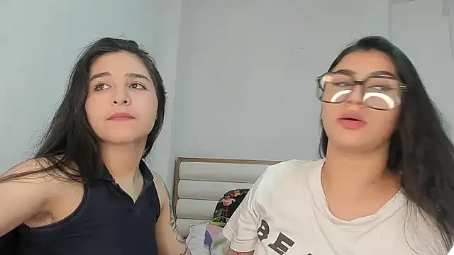 Snapshot of ROUS_SWEET_ chatting on 04-24-26, 03:19 ROUS SWEET online show from 04-24-26, 03:19