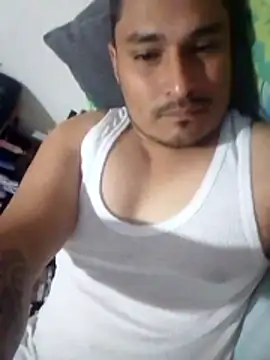 Snapshot of cristian112090 chatting on 02-07-26, 04:48 cristian112090 online show from 02-07-26, 04:48