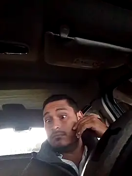 Snapshot of cristian112090 chatting on 11-28-25, 01:22 cristian112090 online show from 11-28-25, 01:22