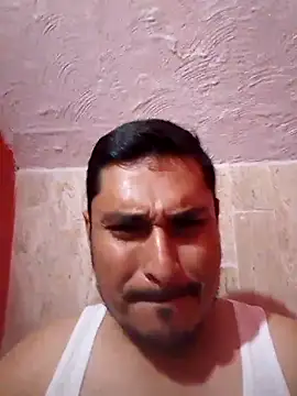 Snapshot of cristian112090 chatting on 02-04-26, 09:10 cristian112090 online show from 02-04-26, 09:10