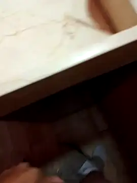 Snapshot of cristian112090 chatting on 12-02-25, 09:16 cristian112090 online show from 12-02-25, 09:16