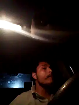 Snapshot of cristian112090 chatting on 12-21-25, 07:32 cristian112090 online show from 12-21-25, 07:32