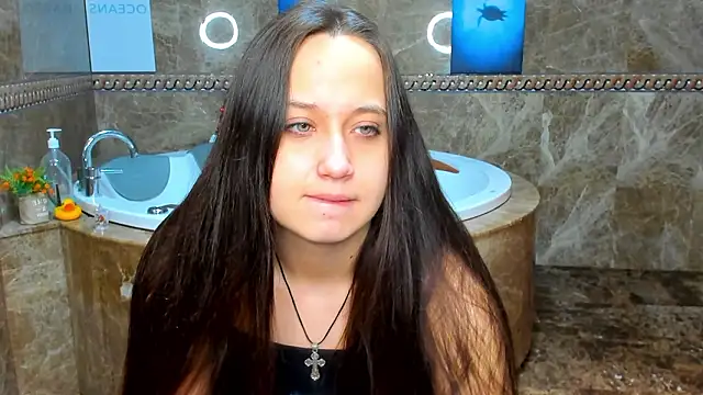 Carolina-sky online show from 02-05-26, 01:23