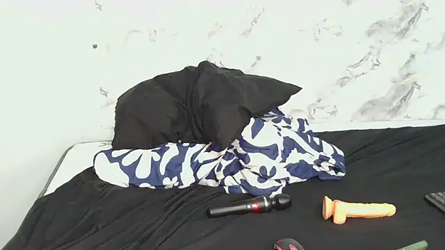 SexyZuluBarbie online show from 03-28-26, 11:06