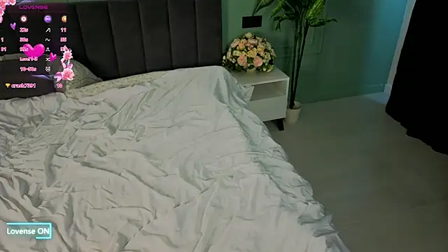 LaurieGutierrez online show from 03-29-26, 05:09