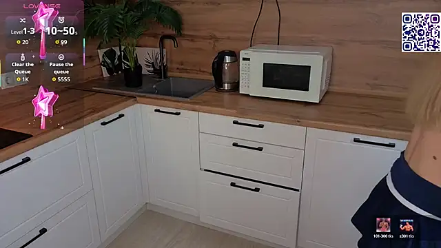 LaurieGutierrez online show from 01-06-26, 05:11