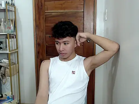 Snapshot of asiantwink0000 chatting on 12-15-25, 02:39 asiantwink0000 online show from 12-15-25, 02:39