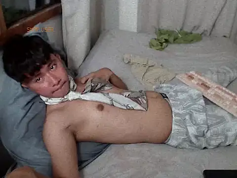 Snapshot of asiantwink0000 chatting on 11-30-25, 05:25 asiantwink0000 online show from 11-30-25, 05:25