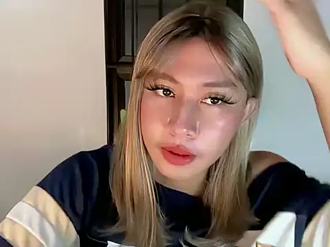 Snapshot of asiantwink0000 chatting on 07-15-26, 10:17 asiantwink0000 online show from 07-15-26, 10:17