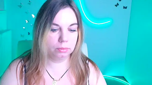 Amanda Swannn online show from 12-15-25, 06:52