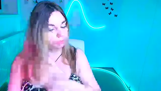 Amanda Swannn online show from 12-21-25, 06:48