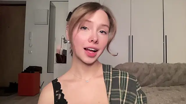 girlfromblushland online show from 01-08-26, 12:05