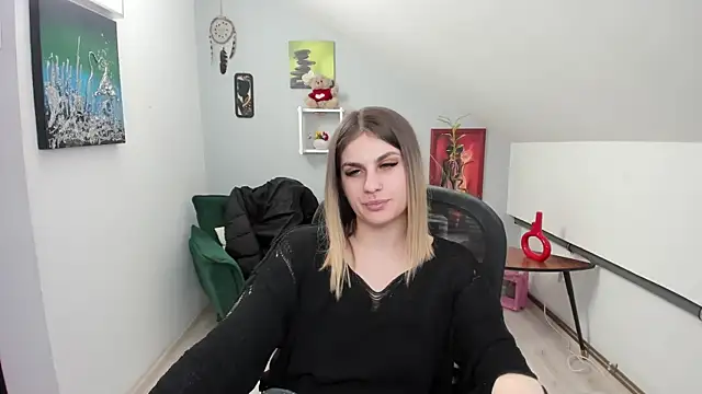 SarahOwenn online show from 01-09-26, 12:01