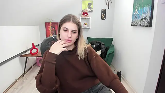 SarahOwenn online show from 01-13-26, 01:04