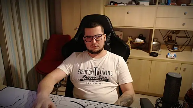 kevinnlovelly online show from 12-20-25, 09:28