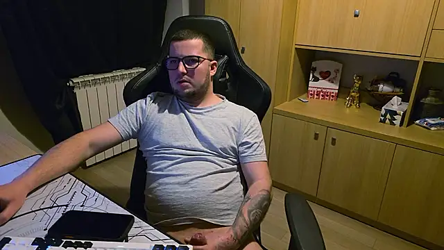 Snapshot of kevinnlovelly chatting on 01-31-26, 07:12 kevinnlovelly online show from 01-31-26, 07:12