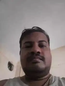 Snapshot of Saxymood1111 chatting on 06-23-26, 04:43 Saxymood1111 online show from 06-23-26, 04:43